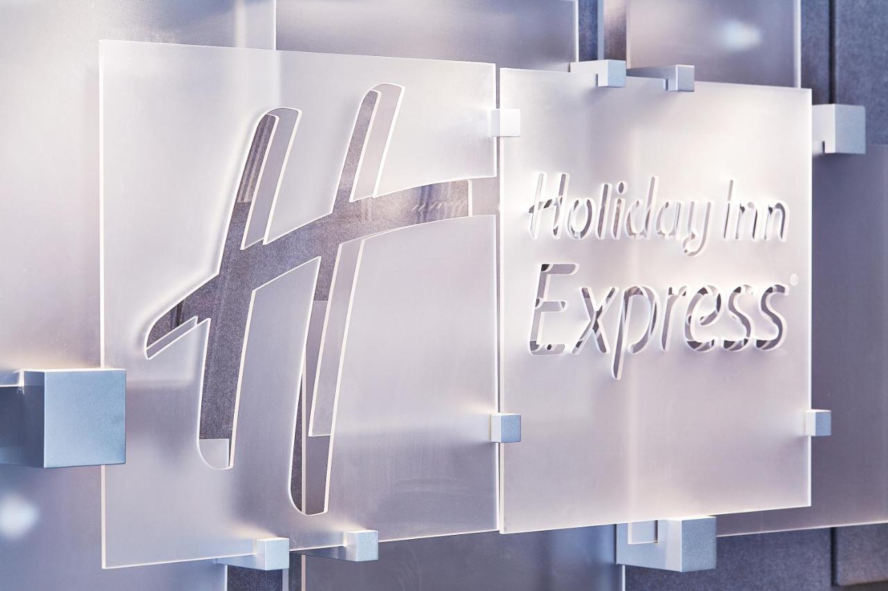 ניו יורק Holiday Inn Express - Nyc Brooklyn - Sunset Park By Ihg מראה חיצוני תמונה